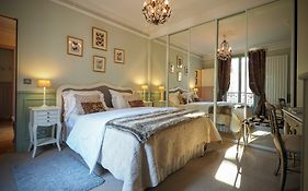 Chambre d hôte : Louvre Elegant Apt Suite